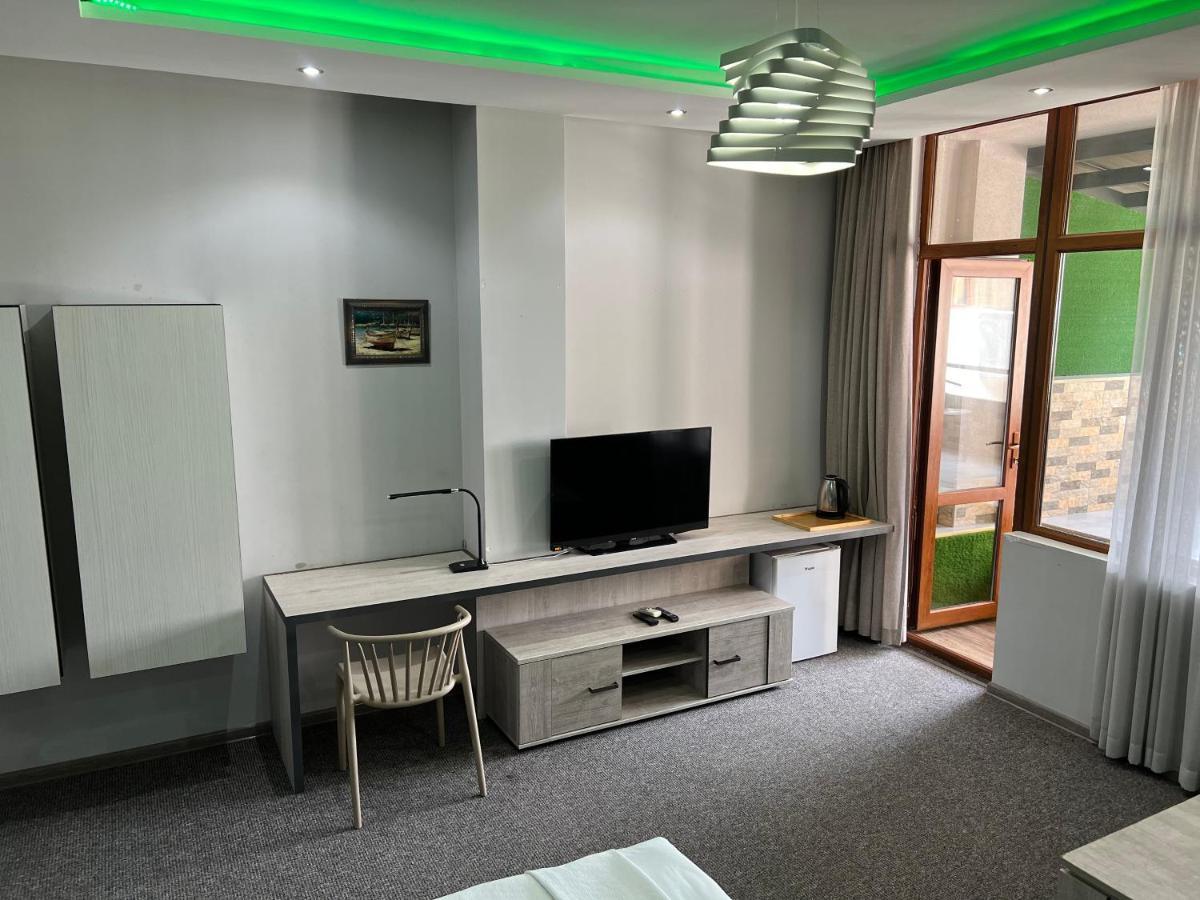 Kent Hotel Kobuleti Εξωτερικό φωτογραφία