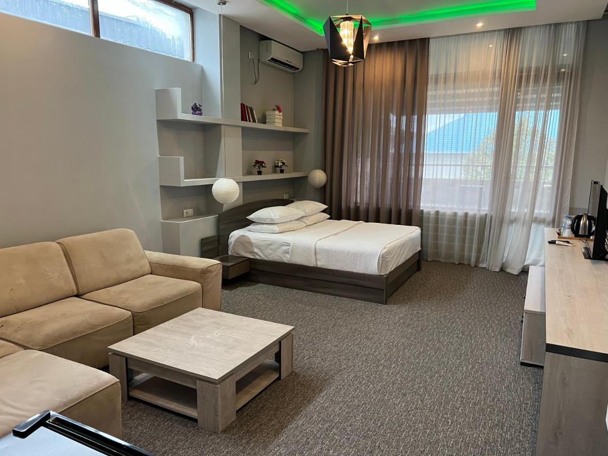 Kent Hotel Kobuleti Εξωτερικό φωτογραφία