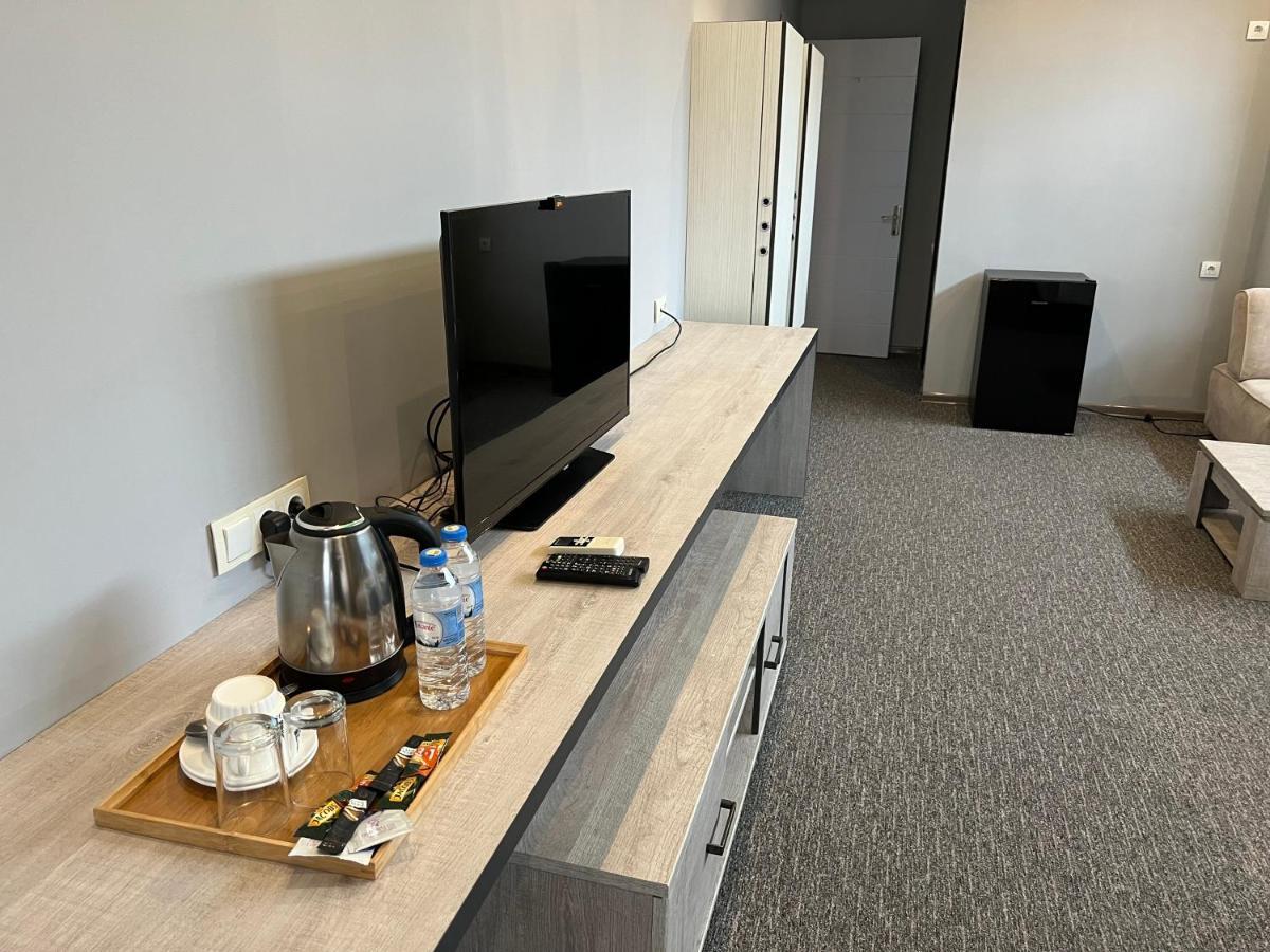 Kent Hotel Kobuleti Εξωτερικό φωτογραφία