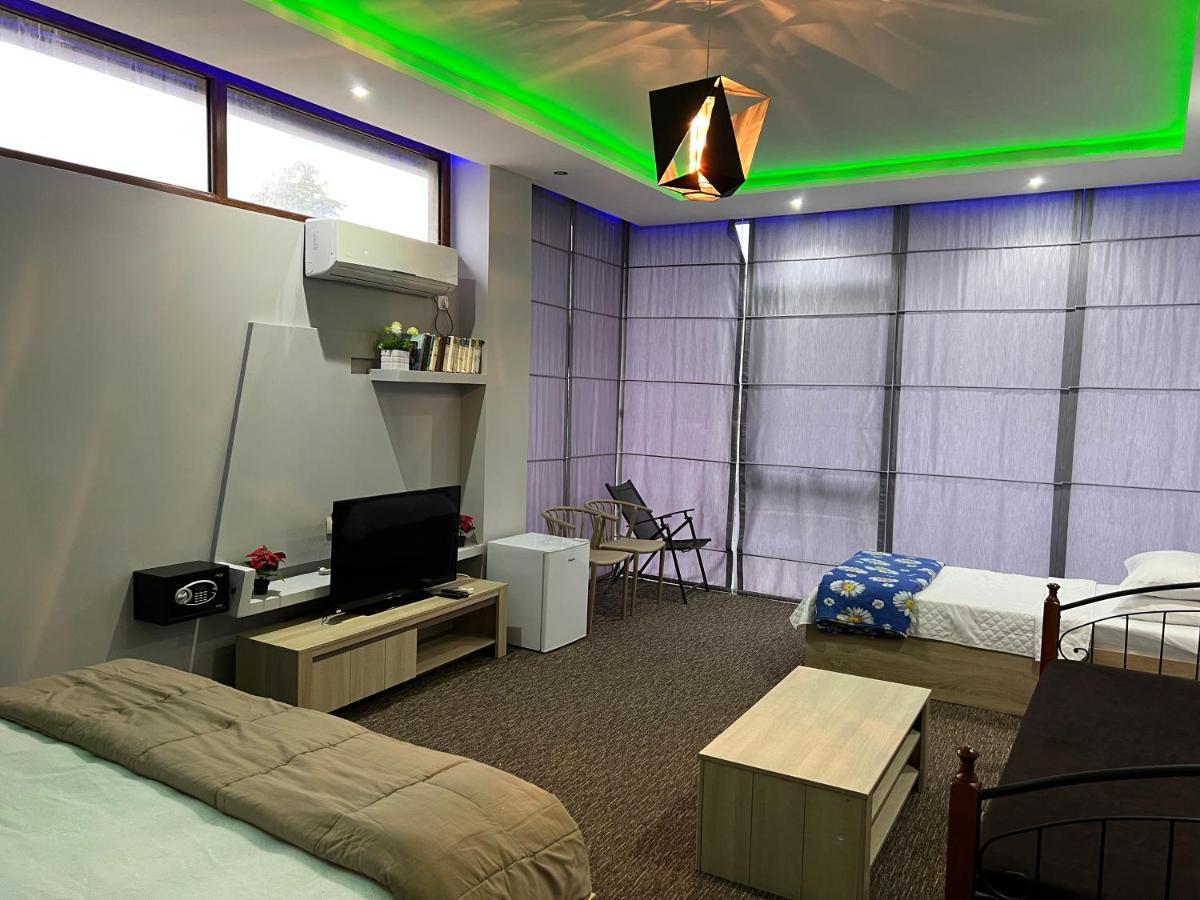 Kent Hotel Kobuleti Εξωτερικό φωτογραφία