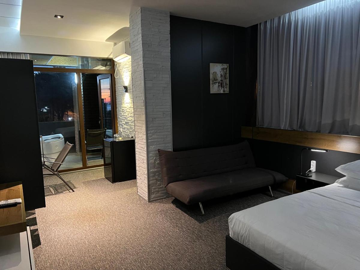 Kent Hotel Kobuleti Εξωτερικό φωτογραφία